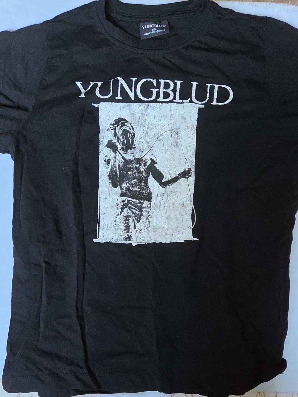 ATTENTION YUNGBLUD ARMY ****Black Graphic Band Tee